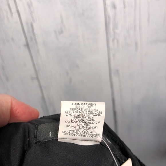 Liz Jordan Black Lined Textured Skirt Sz 12 NWT - Picture 8 of 8